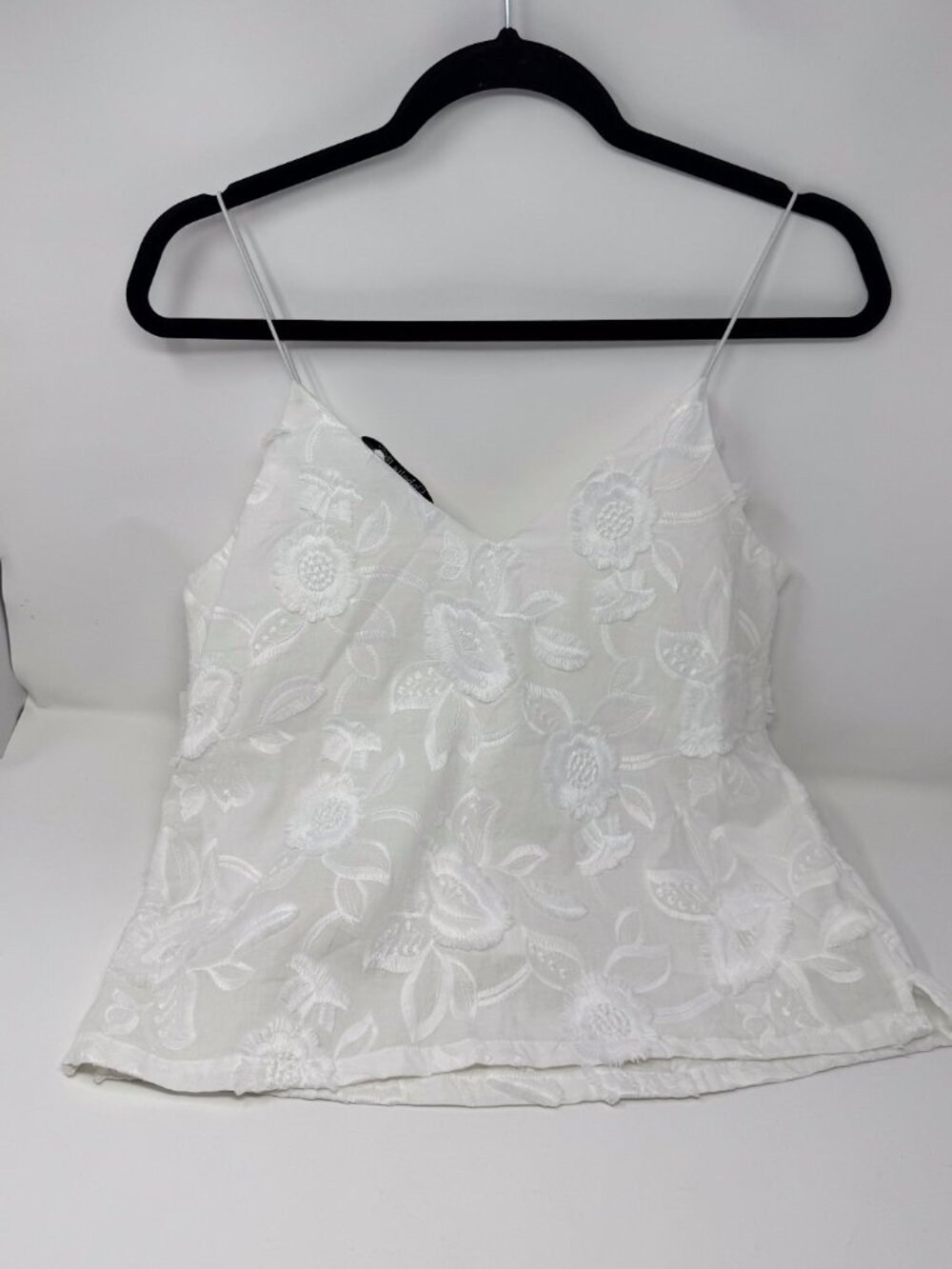 Ophelia Roe White Embroidered Lace V-Neck Cami Top - Size S (NWT)